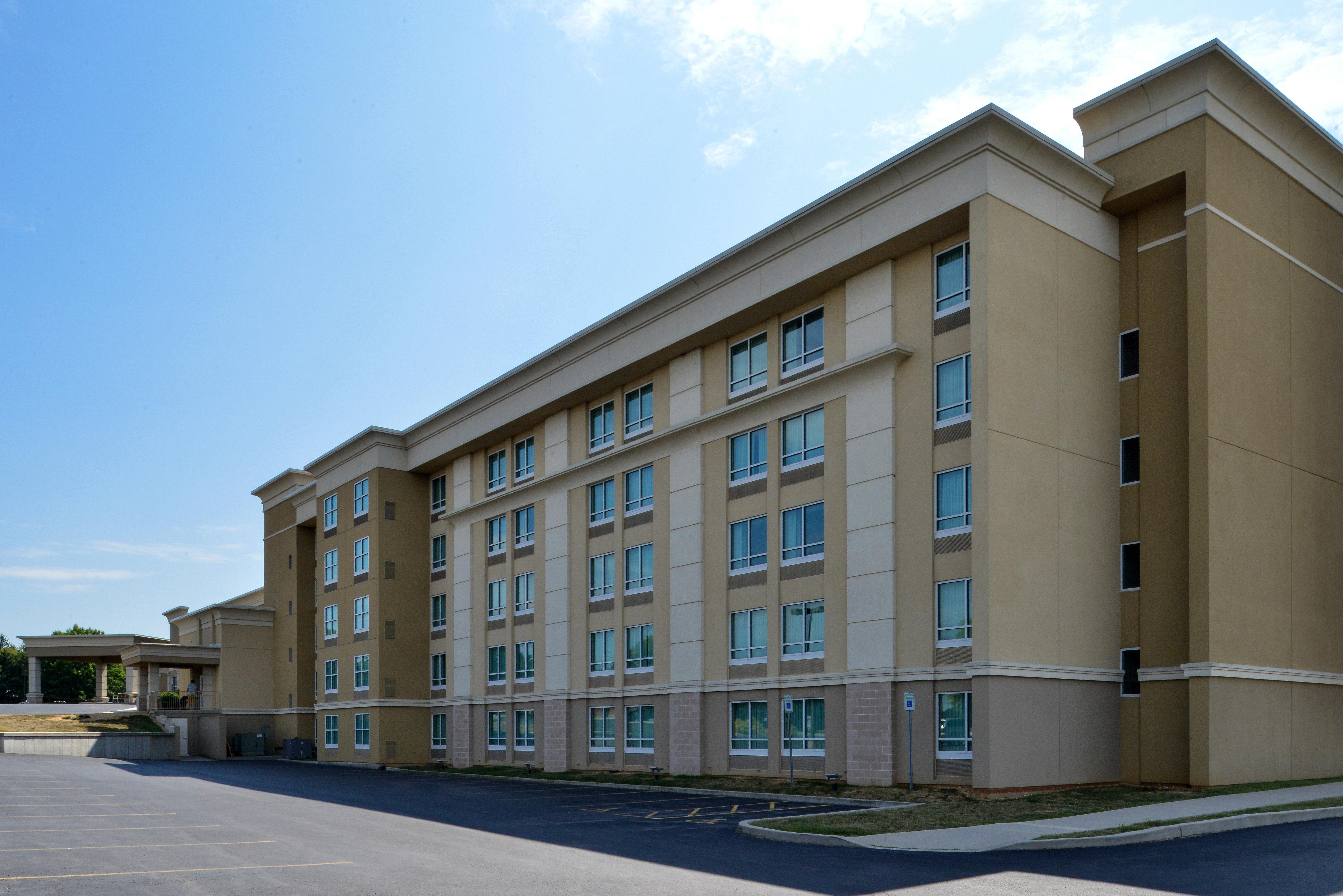 Holiday Inn Martinsburg By Ihg Luaran gambar